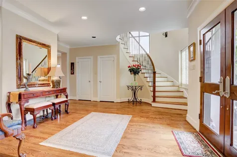 1008 Potomac Drive Houston TX 77057
