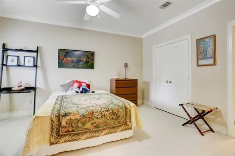 1008 Potomac Drive Houston TX 77057