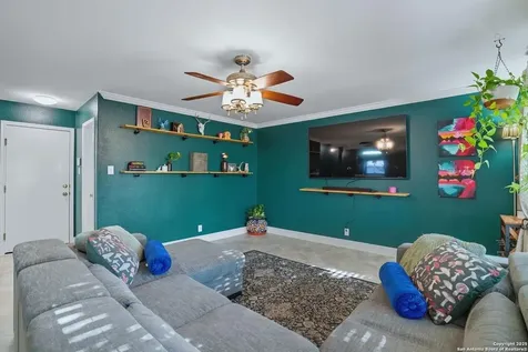 663 Lynx Mountain San Antonio TX 78251