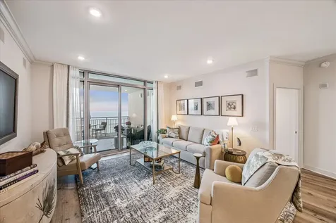 801 E Beach Drive Tw1704 Galveston TX 77550