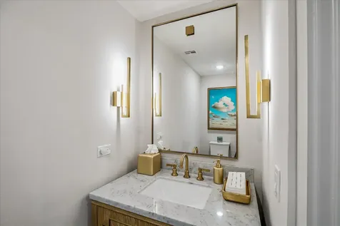 801 E Beach Drive Tw1704 Galveston TX 77550