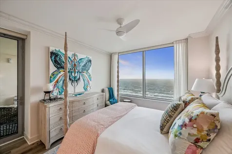 801 E Beach Drive Tw1704 Galveston TX 77550