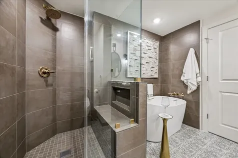 801 E Beach Drive Tw1704 Galveston TX 77550