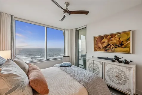 801 E Beach Drive Tw1704 Galveston TX 77550