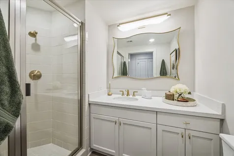 801 E Beach Drive Tw1704 Galveston TX 77550