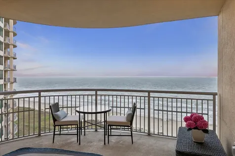 801 E Beach Drive Tw1704 Galveston TX 77550