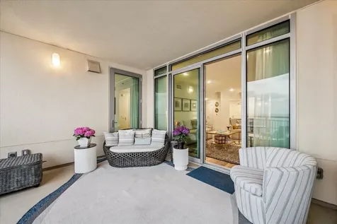 801 E Beach Drive Tw1704 Galveston TX 77550