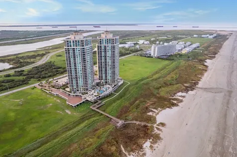 801 E Beach Drive Tw1704 Galveston TX 77550