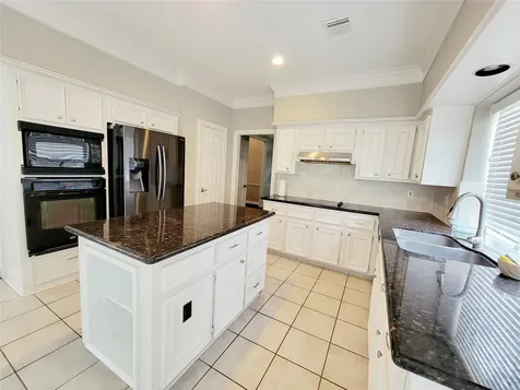 4831 Whitby Circle Sugar Land TX 77479