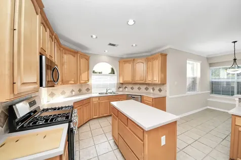 11918 Helene Court Pinehurst TX 77362
