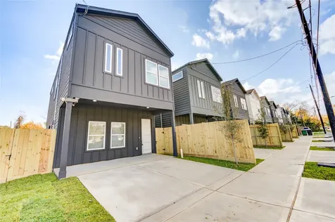 1203 Dewalt Street Houston TX 77088