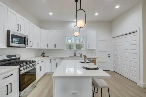 1203 Dewalt Street Houston TX 77088