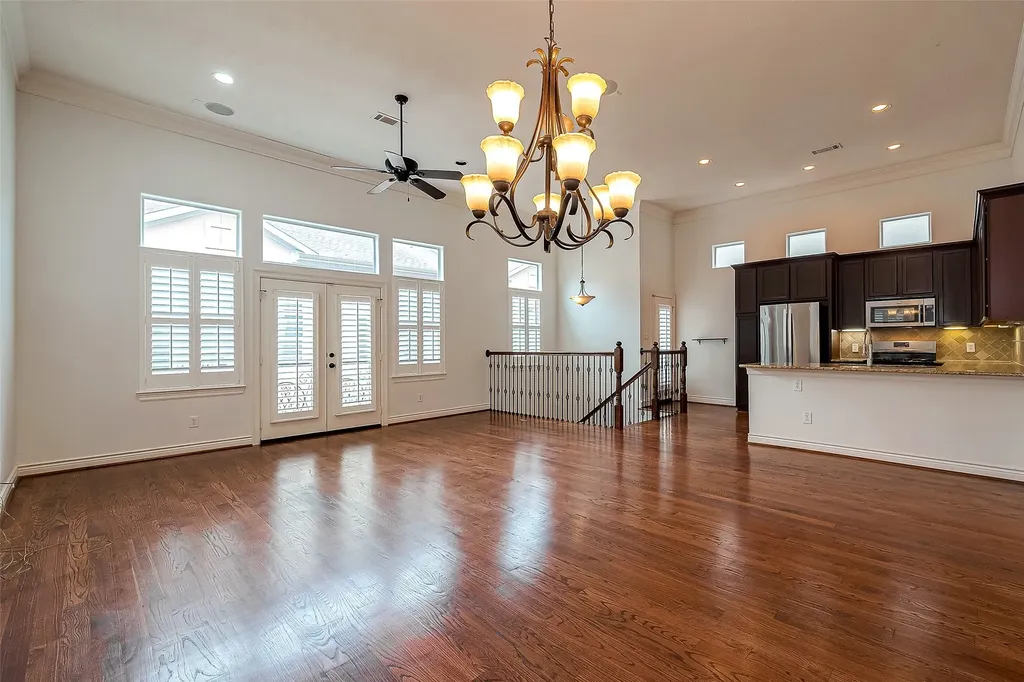 5608 Kansas Street B Houston TX 77007