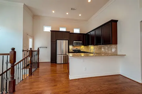 5608 Kansas Street B Houston TX 77007