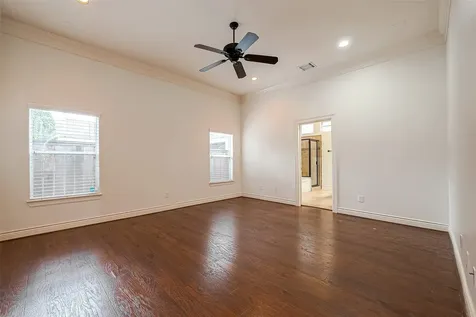 5608 Kansas Street B Houston TX 77007