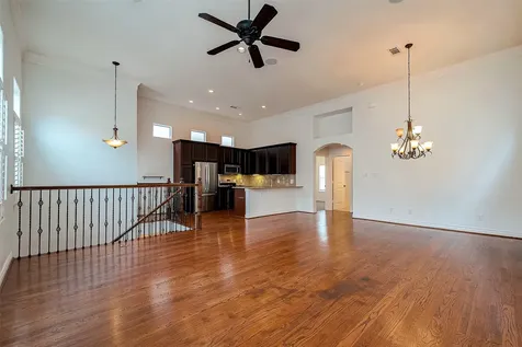 5608 Kansas Street B Houston TX 77007