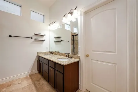 5608 Kansas Street B Houston TX 77007