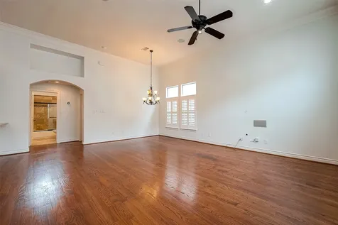 5608 Kansas Street B Houston TX 77007