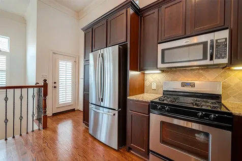 5608 Kansas Street B Houston TX 77007
