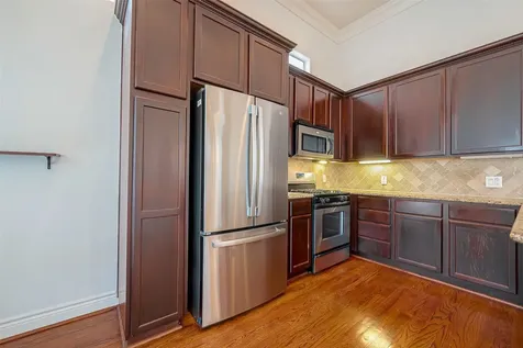 5608 Kansas Street B Houston TX 77007