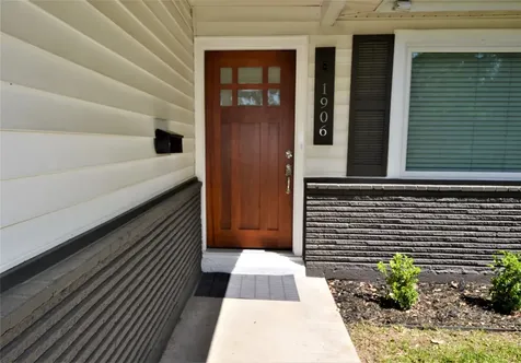 1906 Coulcrest Drive Houston TX 77055