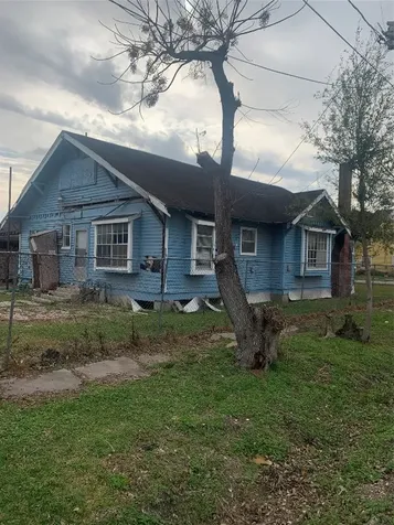 5001 Sherman Street Houston TX 77011