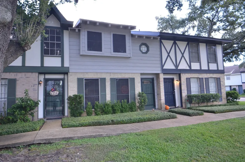 10018 Knoboak Drive 13 Houston TX 77080
