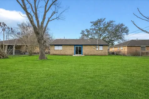 5734 Arthington Street Houston TX 77053