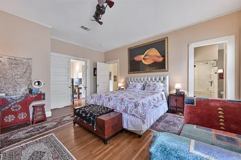 902 16th Street Galveston TX 77550