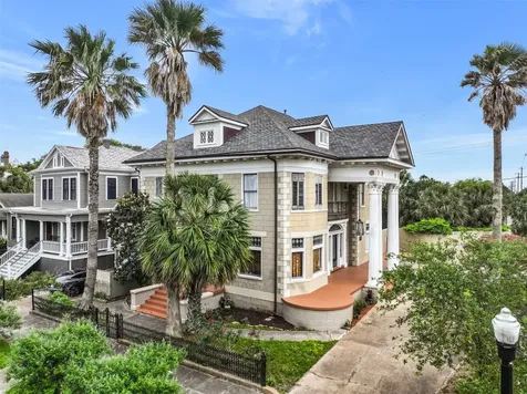 902 16th Street Galveston TX 77550