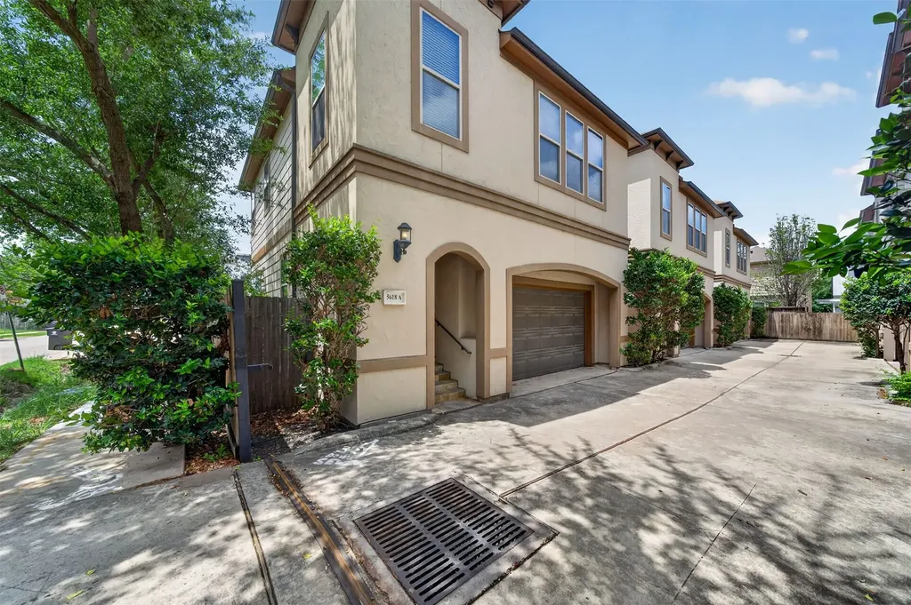 5618 Petty Street A Houston TX 77007