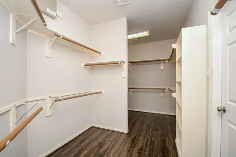 2806 Bering Drive Houston TX 77057