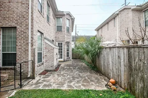 2806 Bering Drive Houston TX 77057