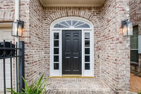 2806 Bering Drive Houston TX 77057
