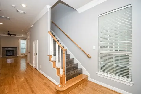 2806 Bering Drive Houston TX 77057