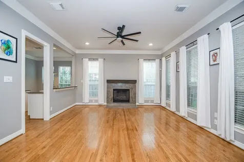 2806 Bering Drive Houston TX 77057