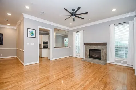 2806 Bering Drive Houston TX 77057