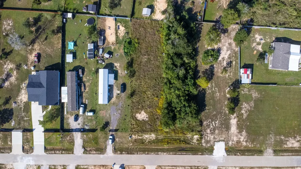 54 Road 5243 Cleveland TX 77327