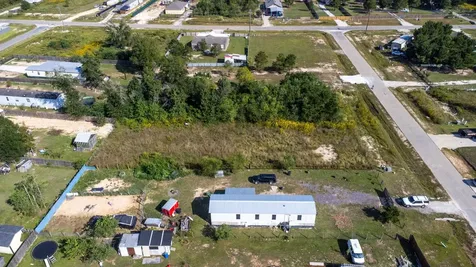 54 Road 5243 Cleveland TX 77327