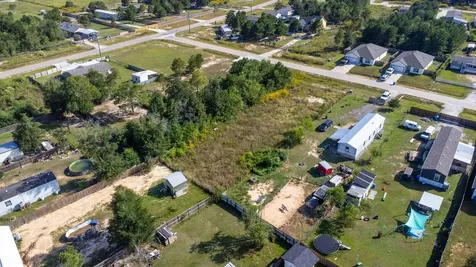 54 Road 5243 Cleveland TX 77327