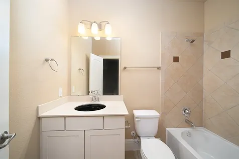 1231 Creekside Acres Court Houston TX 77008