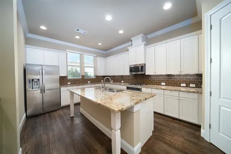 1231 Creekside Acres Court Houston TX 77008