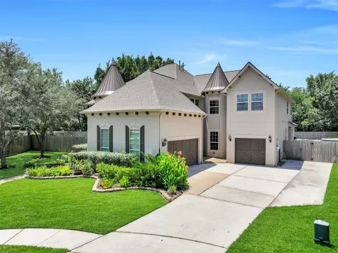 2304 Halls Creek Court Friendswood TX 77546