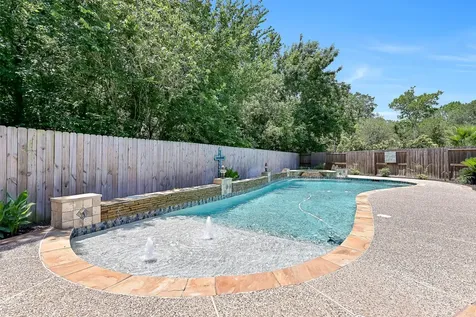 2304 Halls Creek Court Friendswood TX 77546