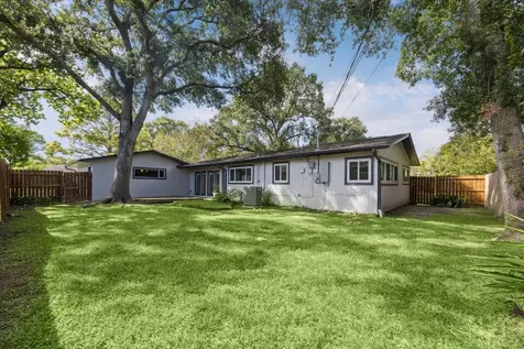 8621 Bob White Drive Houston TX 77074