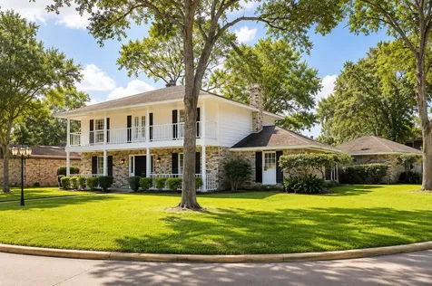 347 Forest Lake Drive Seabrook TX 77586