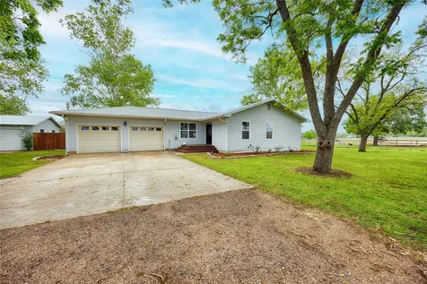 1001 Us Highway 77 N Hallettsville TX 77964