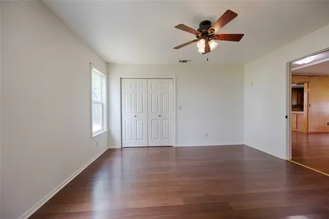 1001 Us Highway 77 N Hallettsville TX 77964