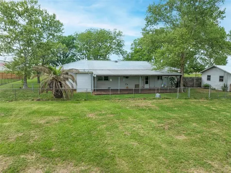 1001 Us Highway 77 N Hallettsville TX 77964
