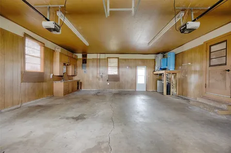 1001 Us Highway 77 N Hallettsville TX 77964